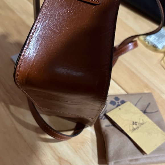 Patricia Nash Tan Leather Messenger Bag - Picture 3 of 7